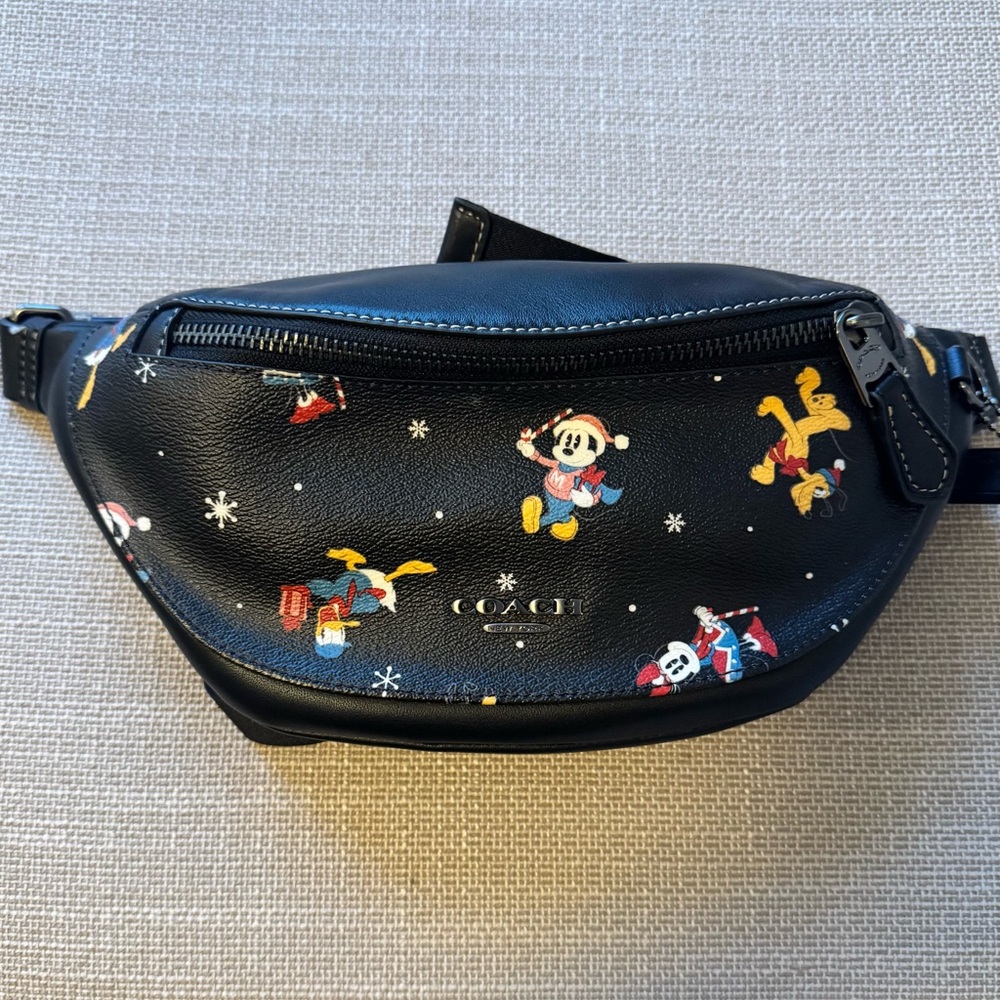 Disney X Coach Warren Mini Belt Bag With Holiday / Christmas / Winter Print - Picture 3 of 6